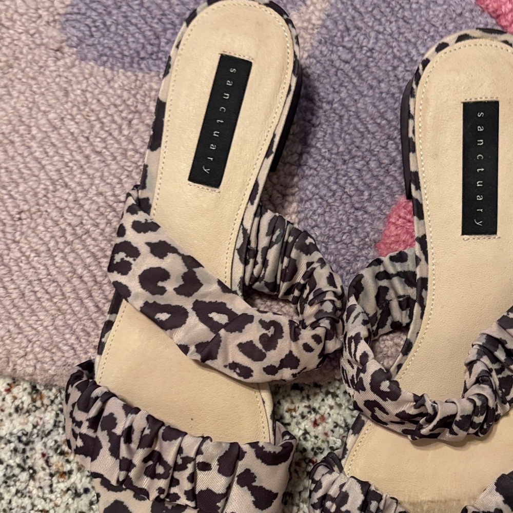 Sanctuary Leopard Print Ruched Slide Sandals in Beige and Black